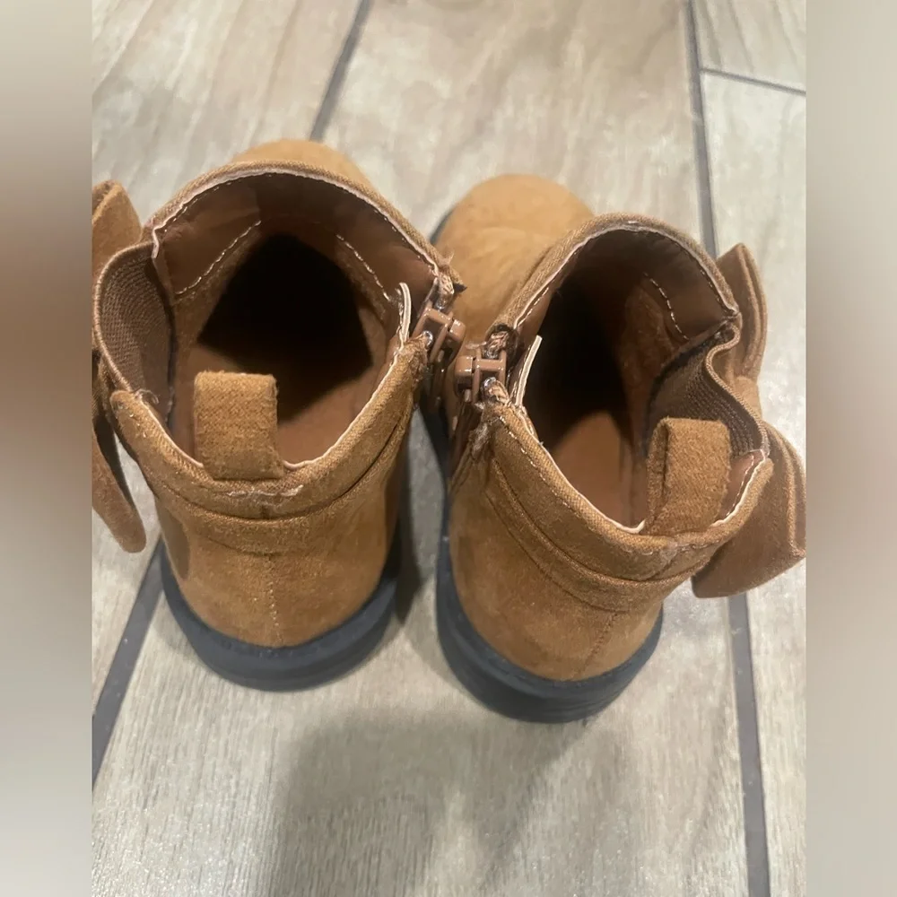 Toddler girls Brown Gap Boots used good condition size 7